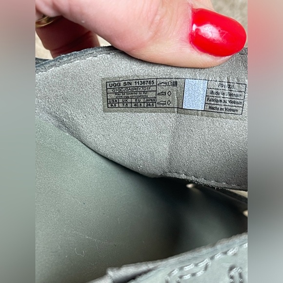 New no box UGG Ashton Slide Sandal - Moss Green - 9.5 - Picture 10 of 10